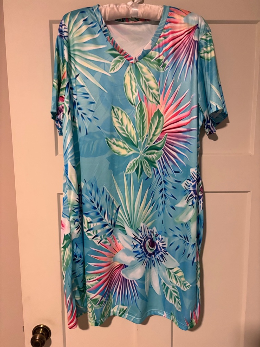 BUNDLE AND SAVE! Tropical Print V-Neck Tunic Dress in Aqua